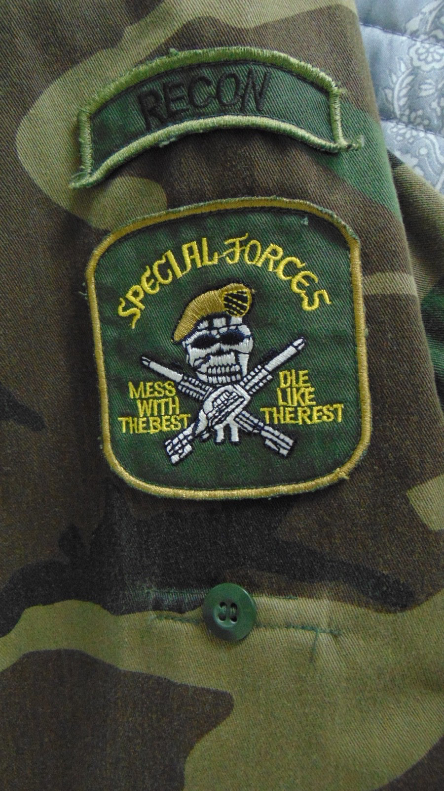 US Army Stargent Bdu Shirt / Top Medium Camo green RECON Special Forces Patch