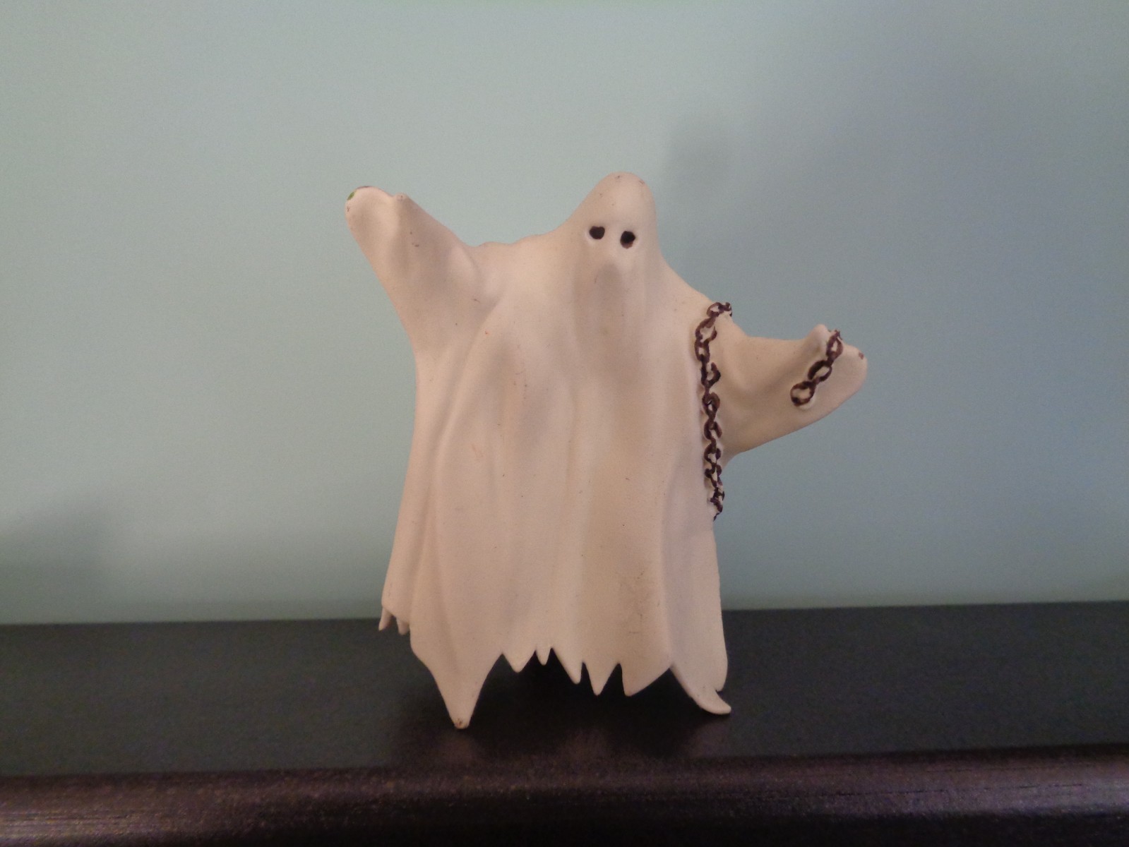 PAPO GHOST FIGURE