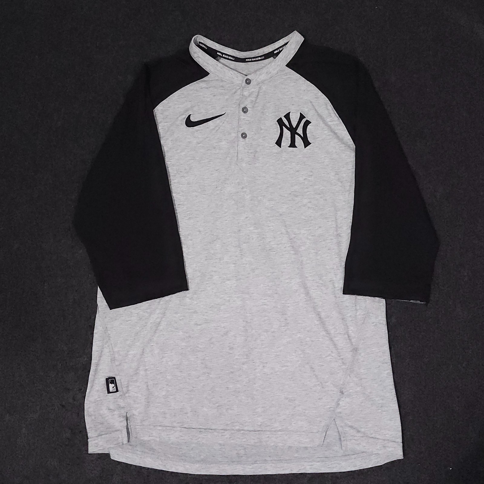 Nike New York Yankees Flux Henley Dri Fit Shirt Mens Mediium Gray 3/4 Sleeve MLB