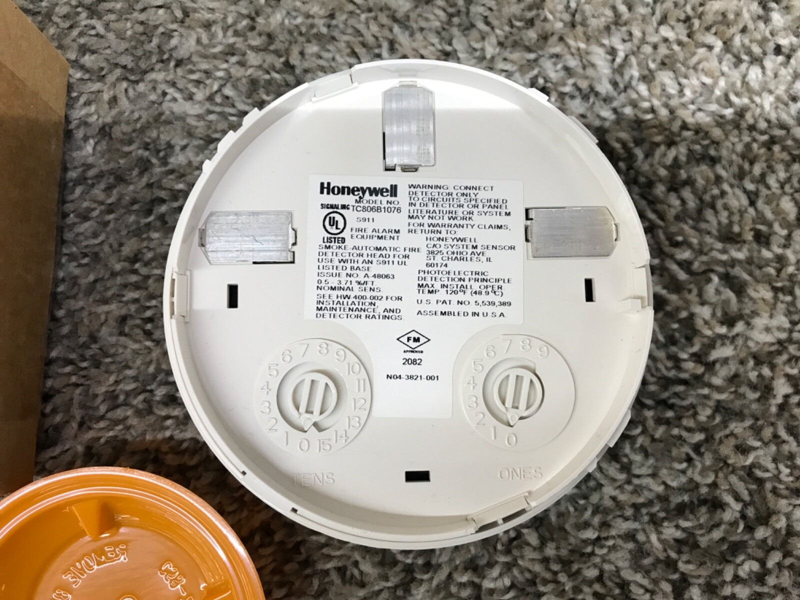 Honeywell TC806B1076 point smoke detector