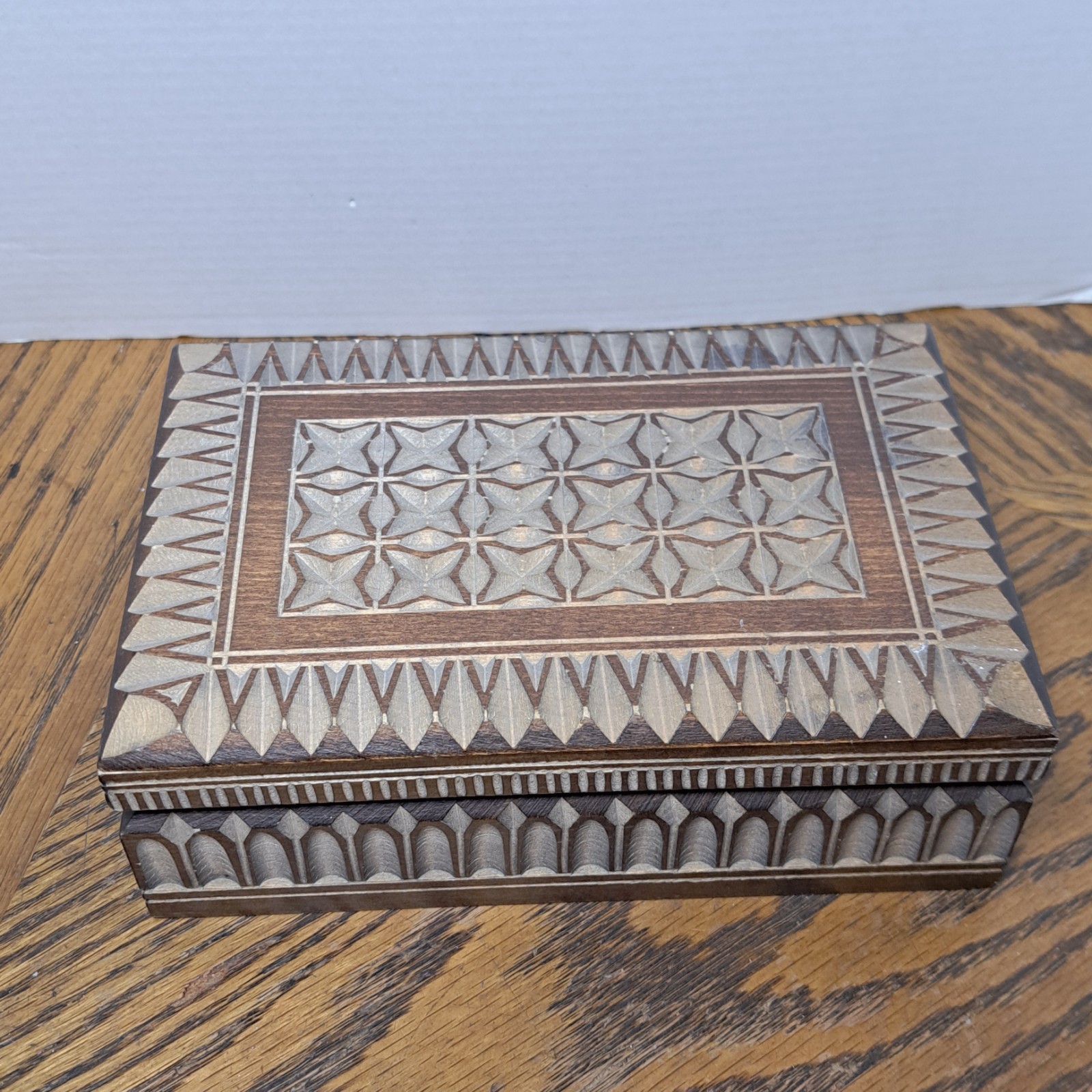 Wood Carved Hinged Box 7'' x 4 3/4''
