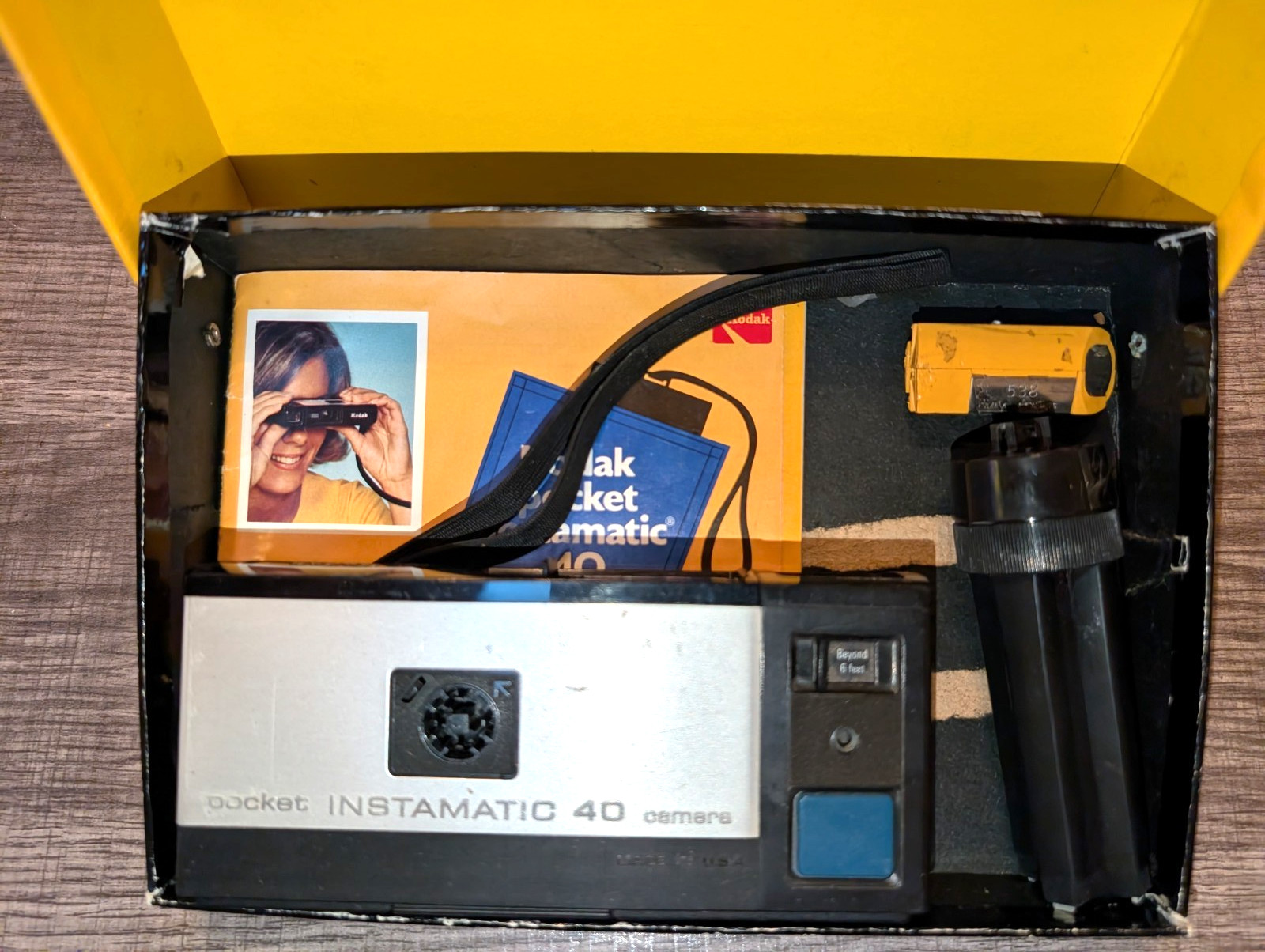 Kodak 110 pocket with original packaging, flash attachment  (#147)
