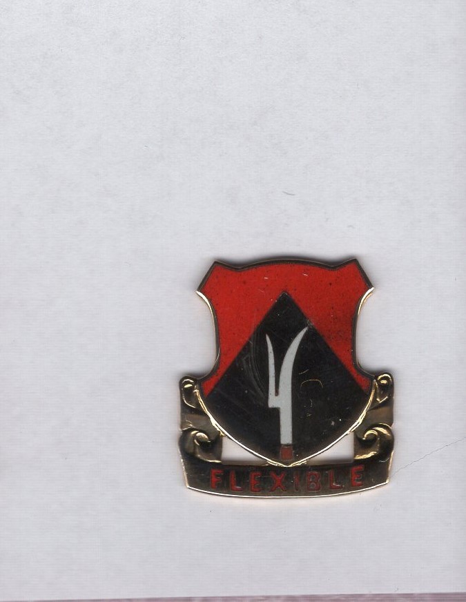 US Army 94th Field Artillery crest DUI ~1.25" clutchback c/b badge G-23