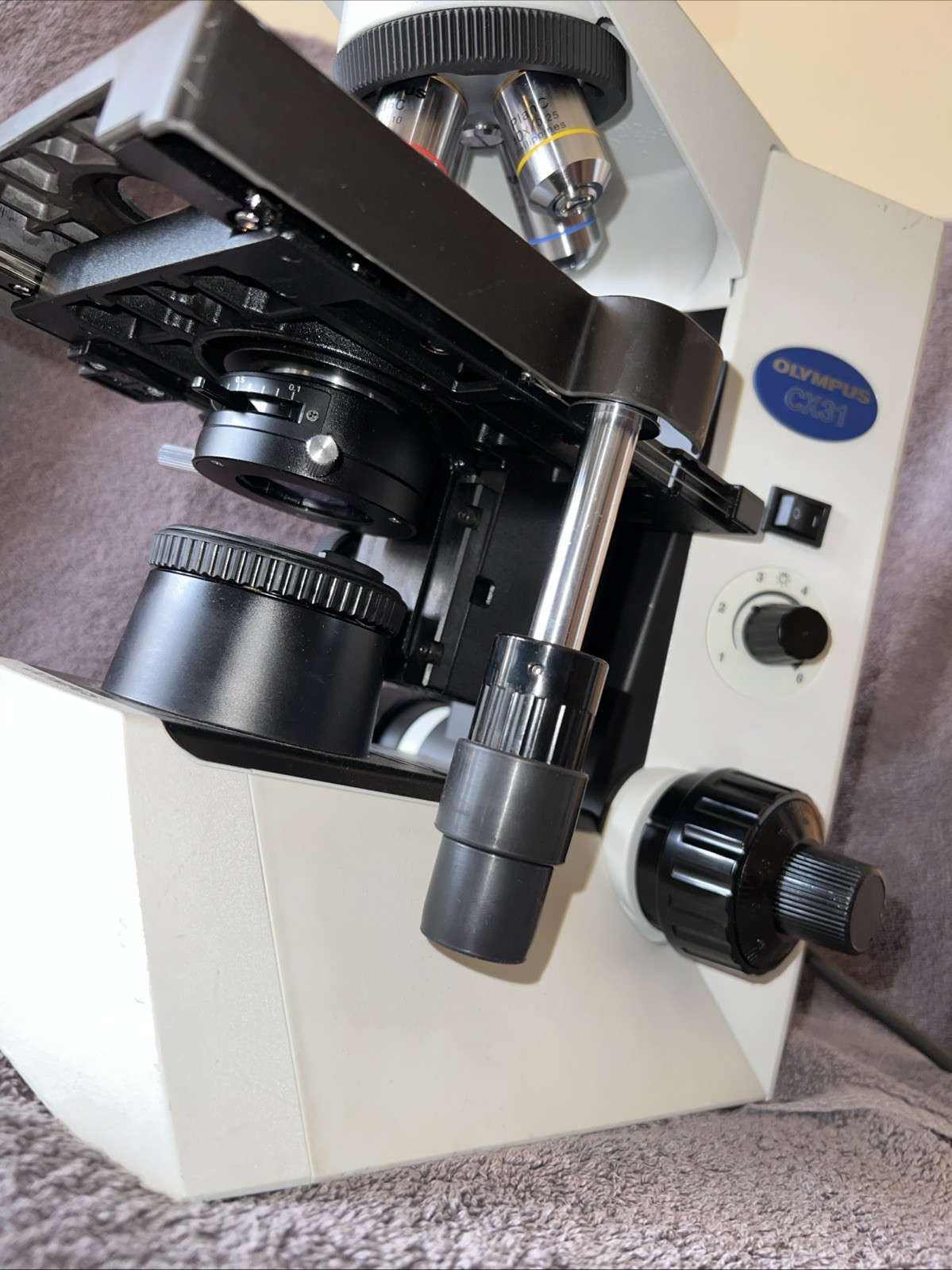 Olympus CX31RBSF Laboratory Microscope 4 Objective Lenses Light Very Clean Unit