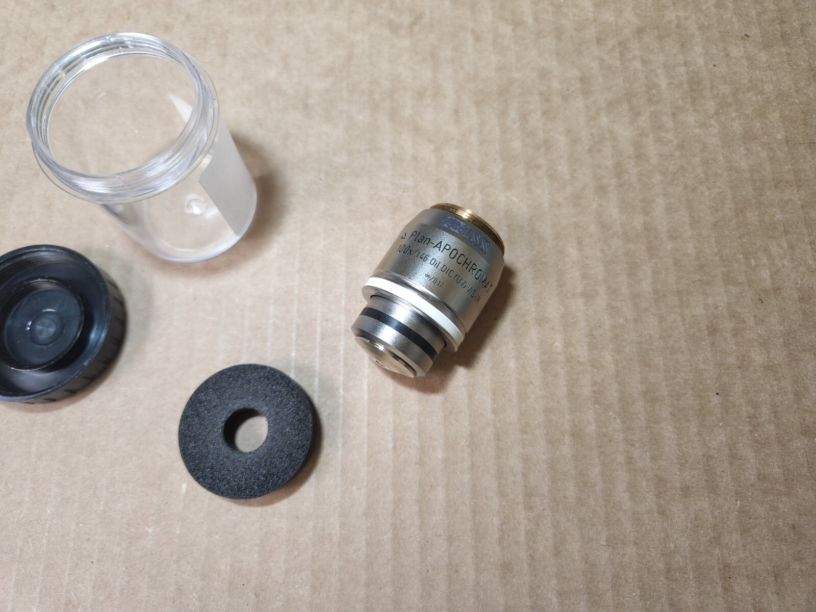 Zeiss 420792-9800 alpha Objective Plan-Apochromat 100x/1.46 Oil DIC M27 *READ
