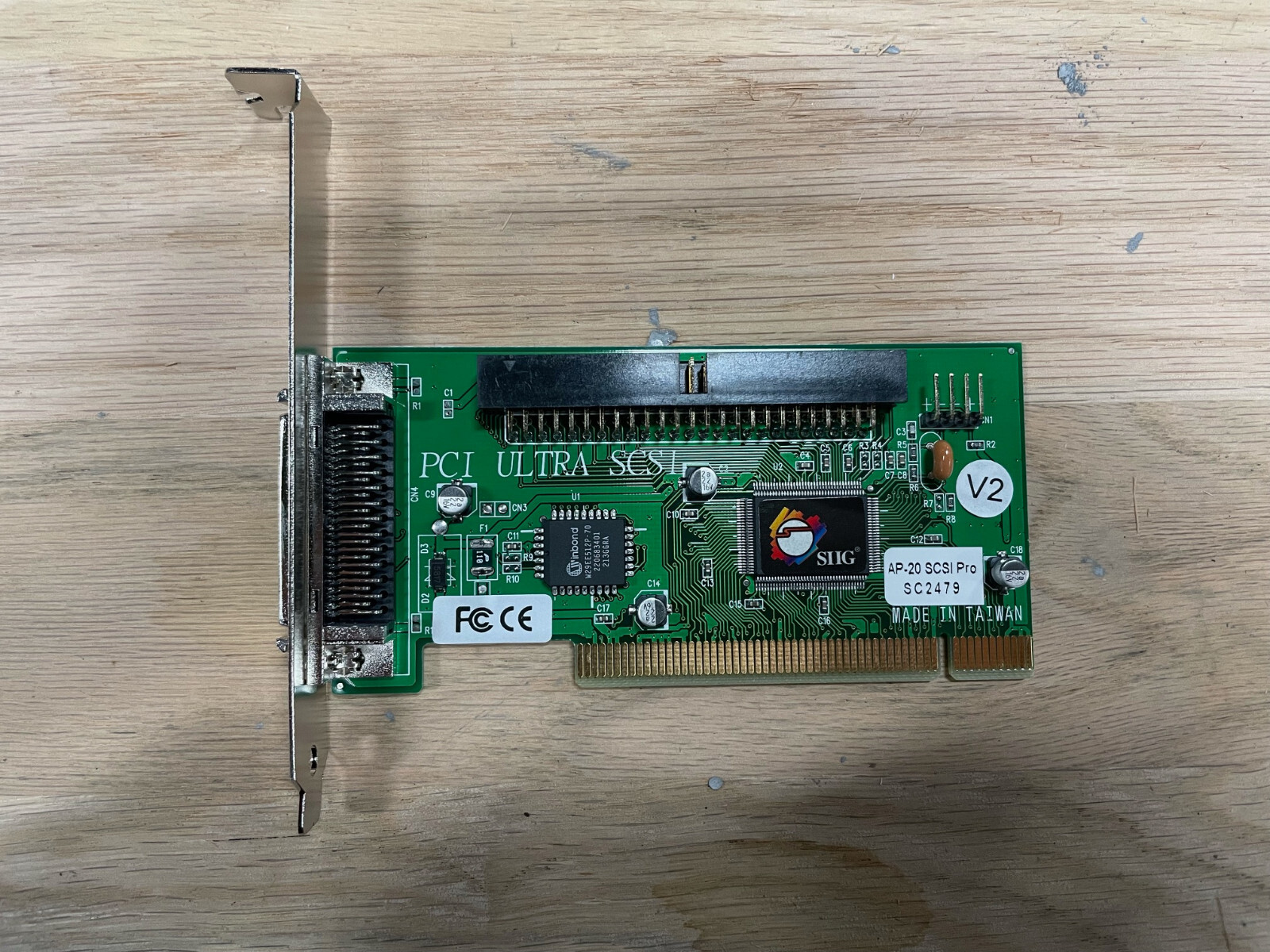 SC2479, SC-PS2X12, 001-3930U-01A, DMX-3930U SIIG AP-20 PCI ULTRA SCSI PRO CARD