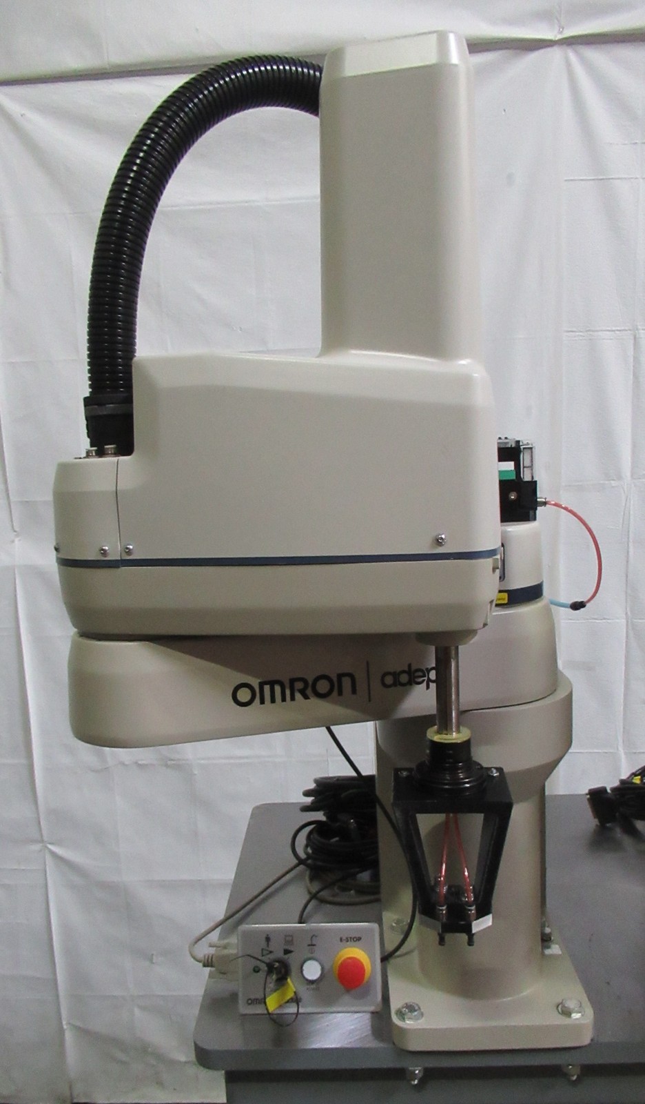 T184636 Omron Adept eCobra 600 Industrial Robot 600mm Reach, 200-240VAC