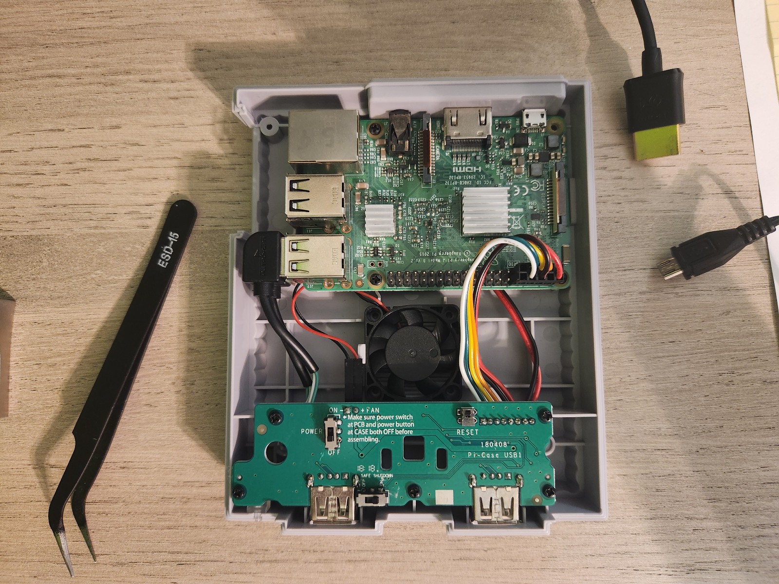 Emulation Console - Raspberry Pi 3B, Wireless Controllers, SD Card READY TO PLAY
