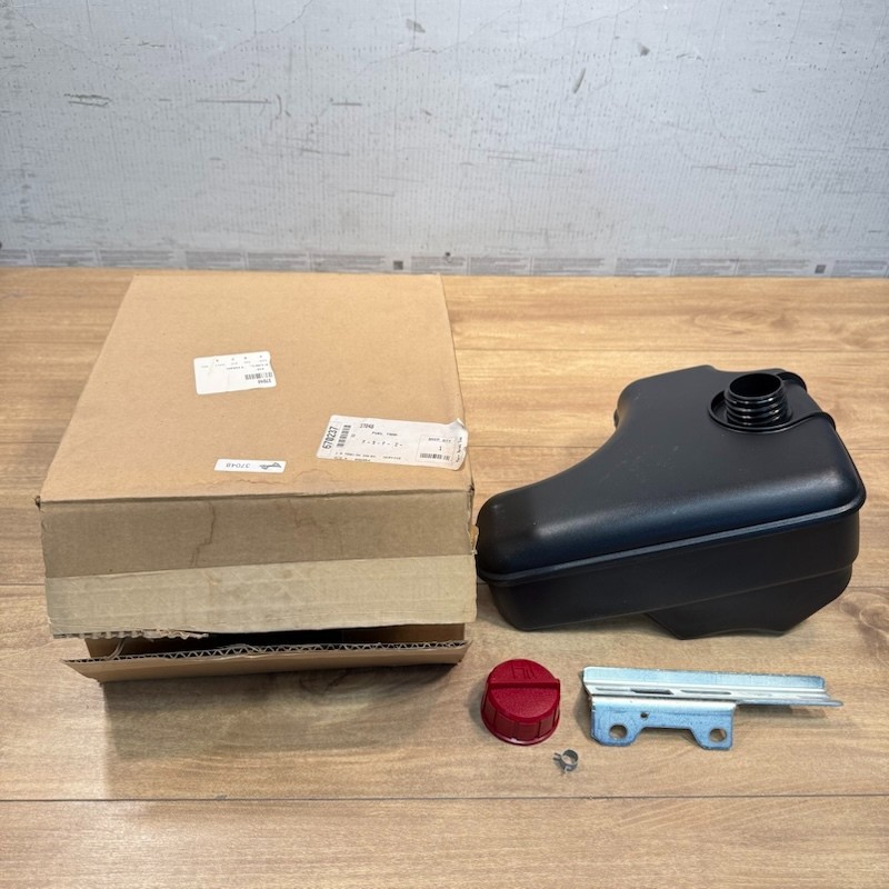 New TECUMSEH OEM NOS GAS FUEL TANK AND MOUNTING BRACKET / 37048