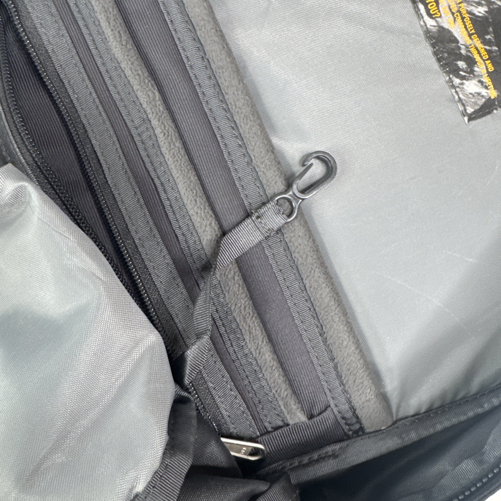The North Face Iron Peak 28L Backpack - Excellent Condition