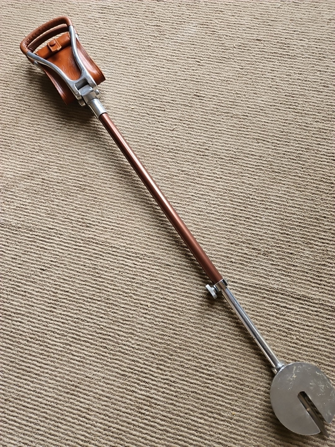 LNWOT Enplish Leather Shooting Stick – Folding Seat & Walking Stick