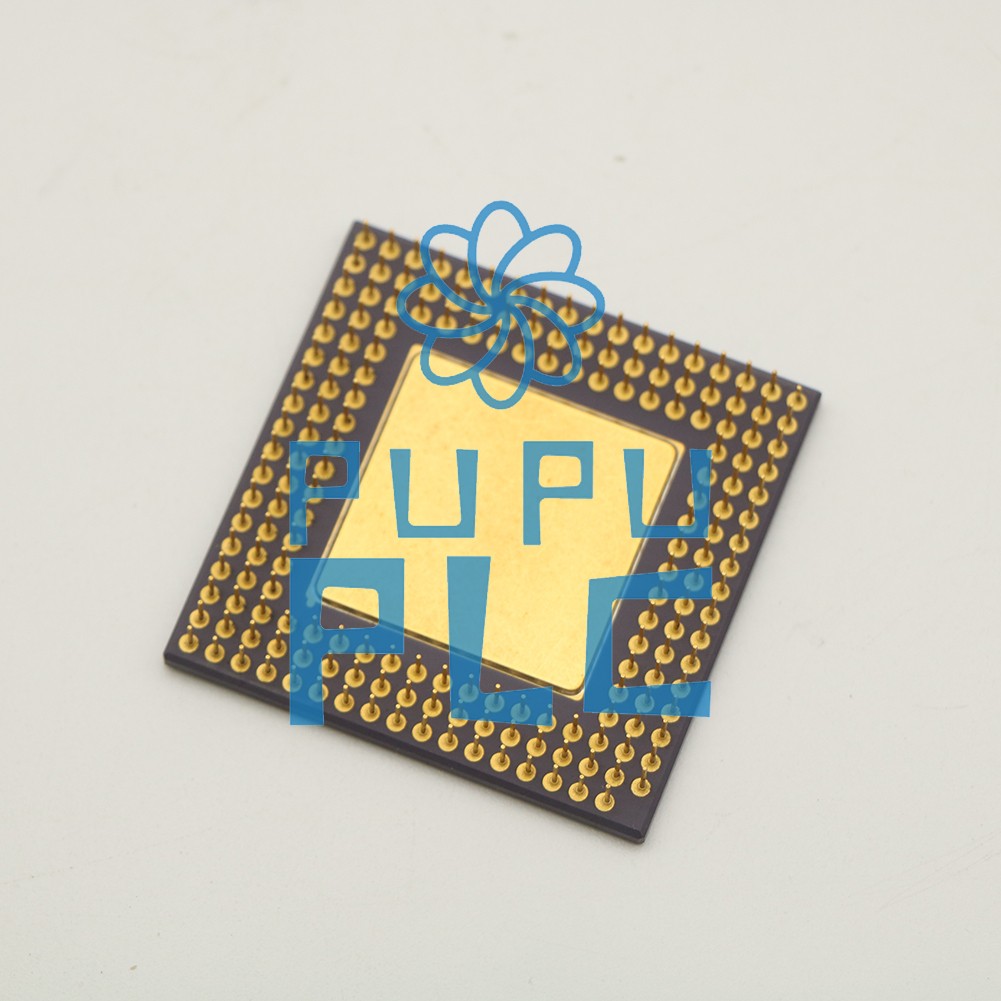New MOTOROLA MC68040RC33 Microprocessor