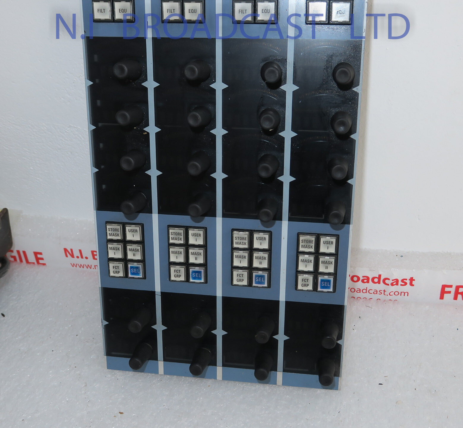 1x  Stagetec Cantussound mixer compressor / limiter section