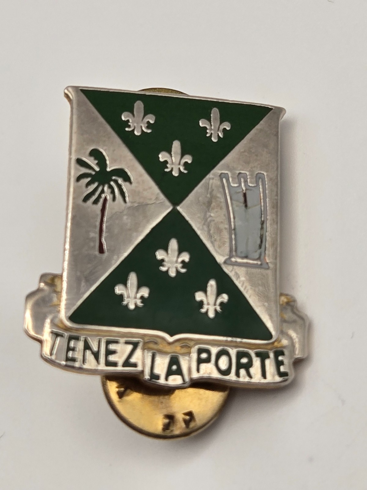Vintage Army DUI Pin - "Tenez La Porte" 759th Military Police Battalion