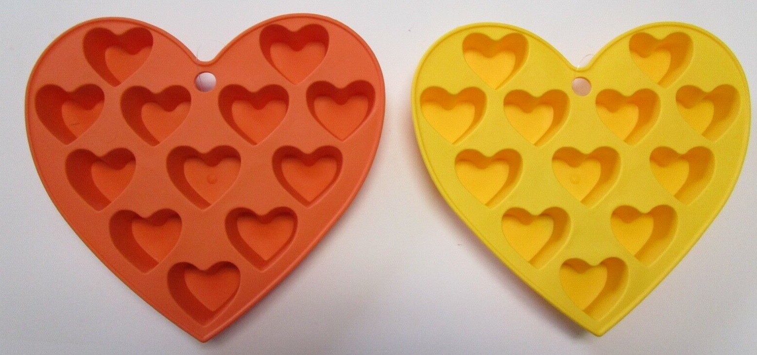 ICE MOLD TRAYS...HEARTS..  2 COLORS TO CHOOSE FROM