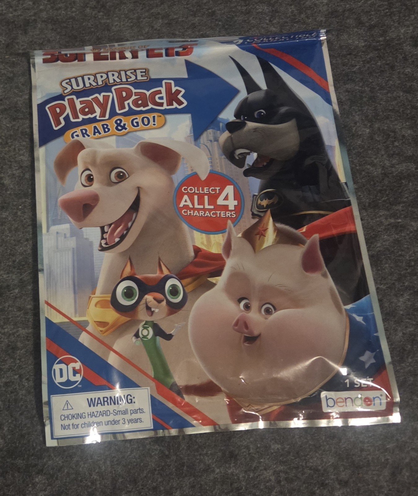 1 Pack -Surprise Play Pack- League Of SUPERPETS   DC  BRAND NEW SEALED