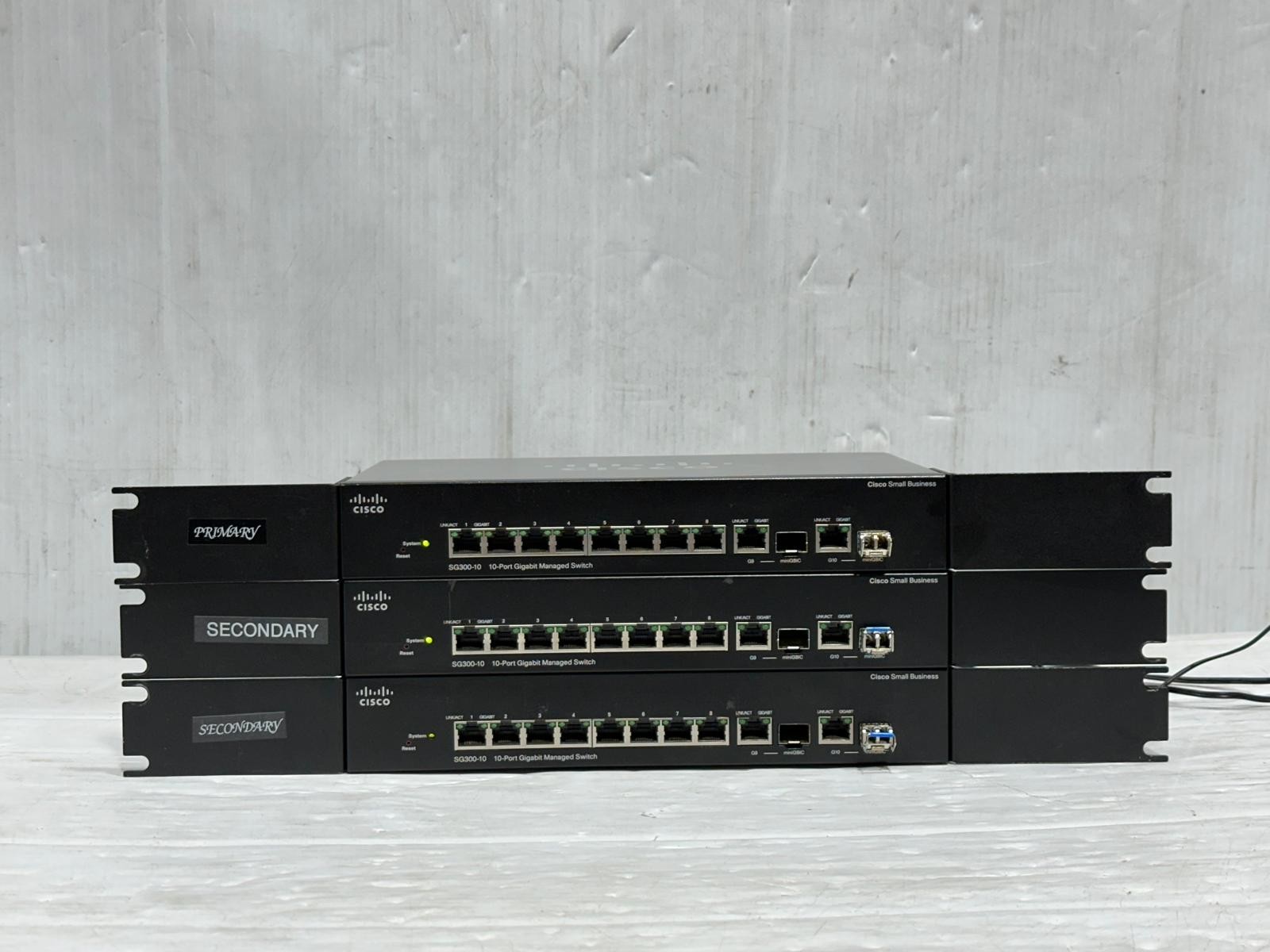 Cisco SG300-10 Managed Switch #4152 (One)THS