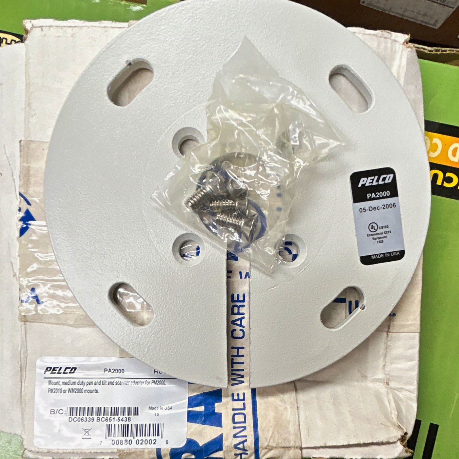 Pelco PA2000 Mounting Plate Adapter w/ Screws (MPN PA2000)