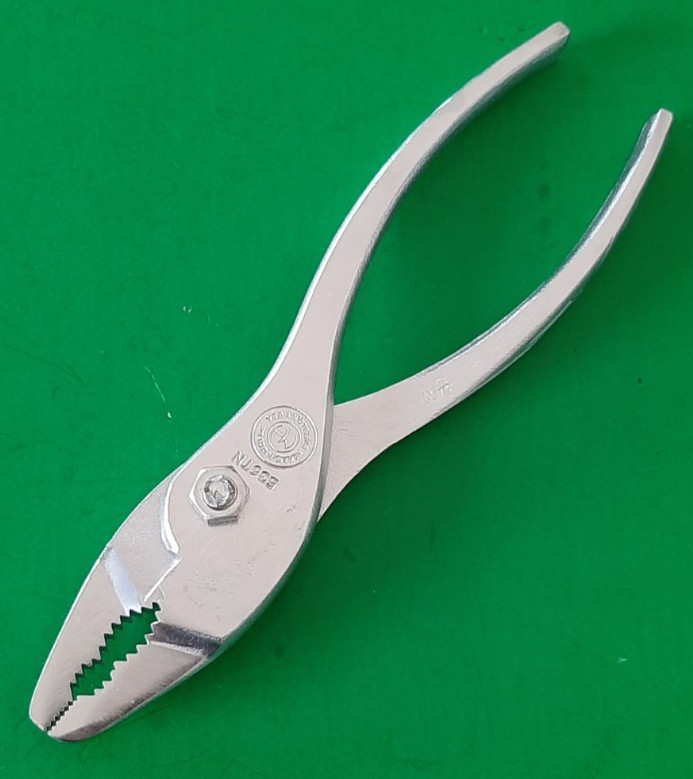 NOS NEW Vintage McKaig-Hatch USA 536TN Thin Nose Slip Joint Pliers 6-1/2" Long