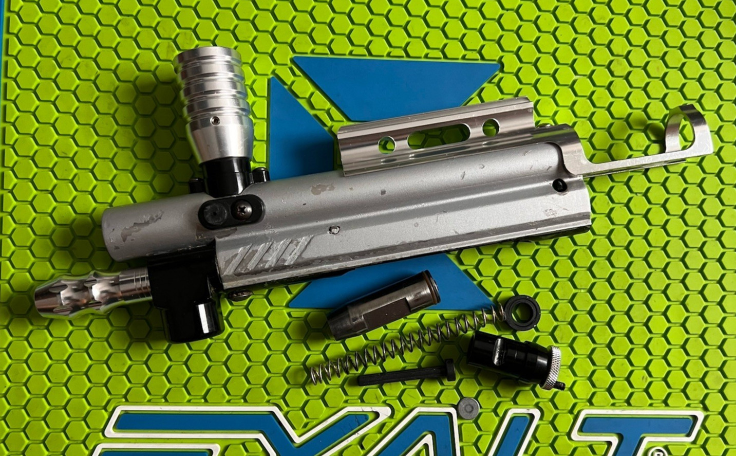 SPYDER KINGMAN SILVER SPLASH E99 MARKER BODY + RAIL + PARTS- PAINTBALL