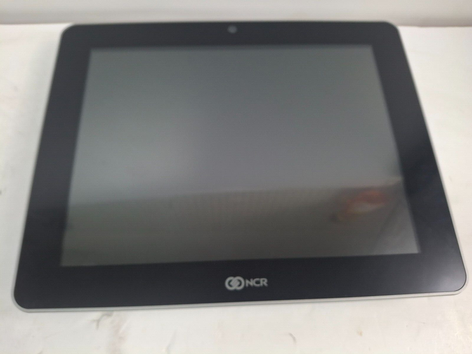 NCR XR7 Plus 15" POS Touchscreen Terminal, i3-6100TE 8GB/120GB SSD, W10