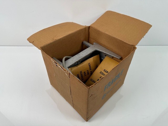 NOS - WESTERN ELECTRIC 603A KEY SYSTEM PANEL FOR 1A2 KEY SYSTEM - HOLDS 2 8" KTU