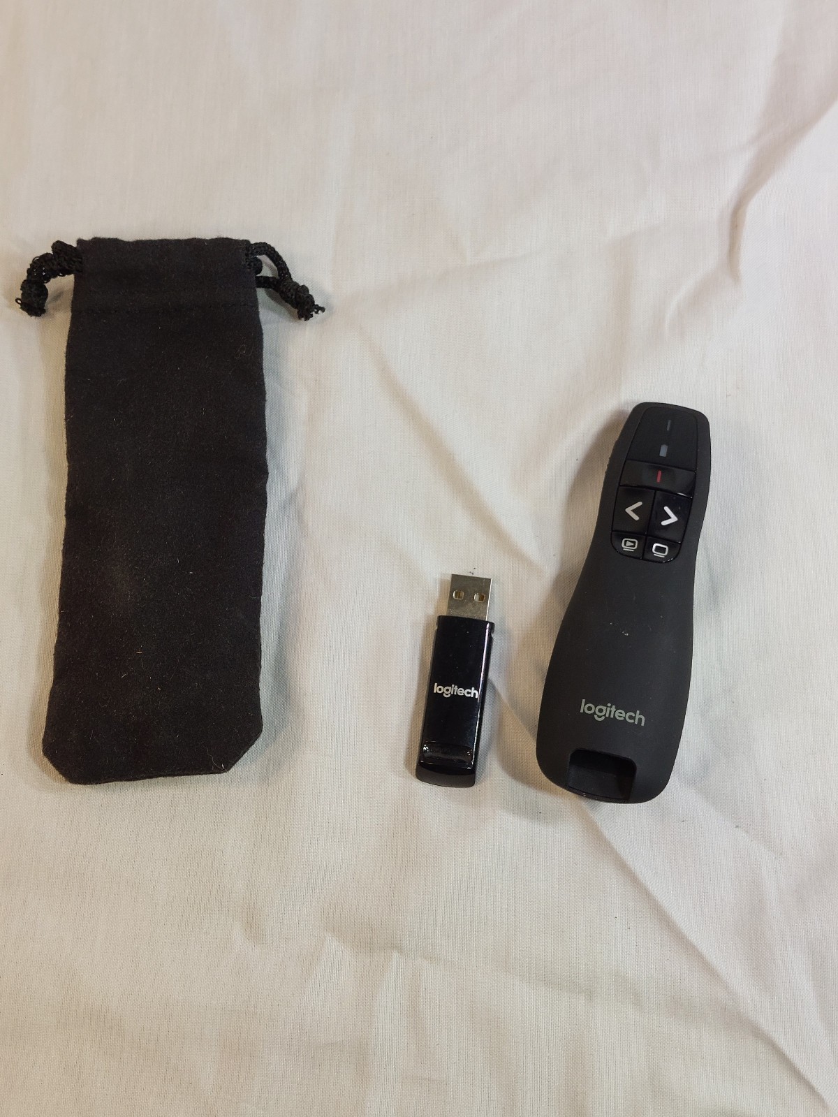 Used Logitech R400 Laser Presentation Remote - Black