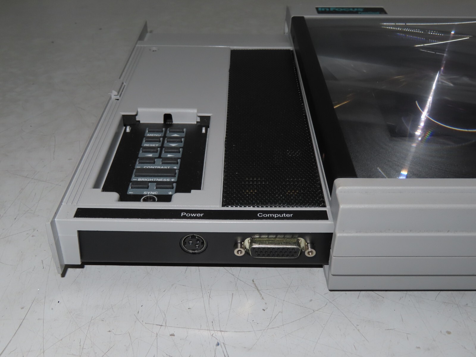 InFocus Systems PanelBook 750 LCD Projection Panel **No Power Adapter**