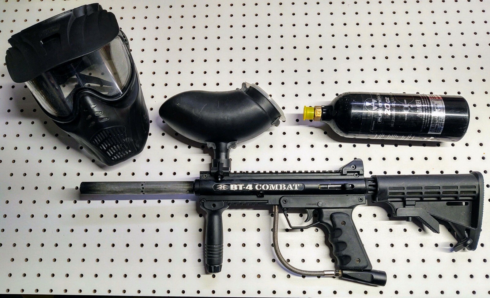 BT-4 Combat Paintball Marker, Hopper, 20oz CO2 Tank, and Basic Paintball Mask