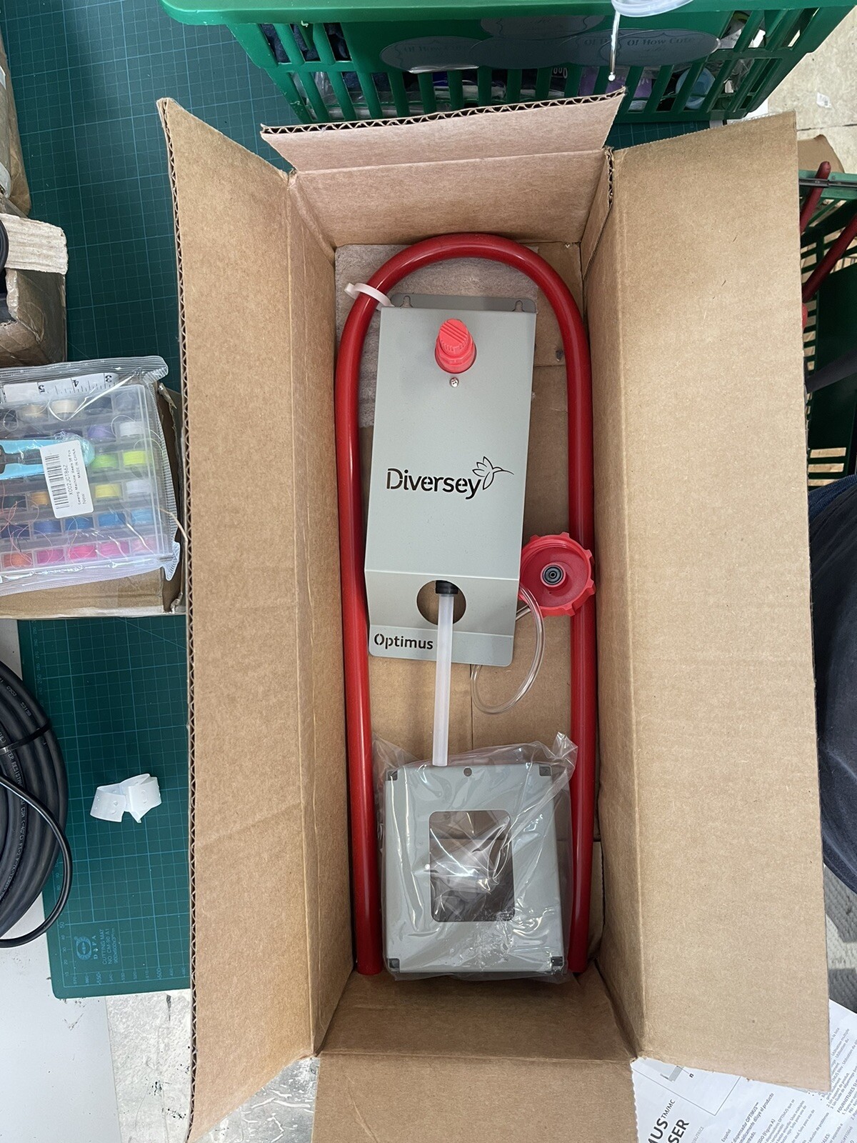 Diversey Optimus High-Flow RED Single Button J-Fill Dispenser D1230124 New