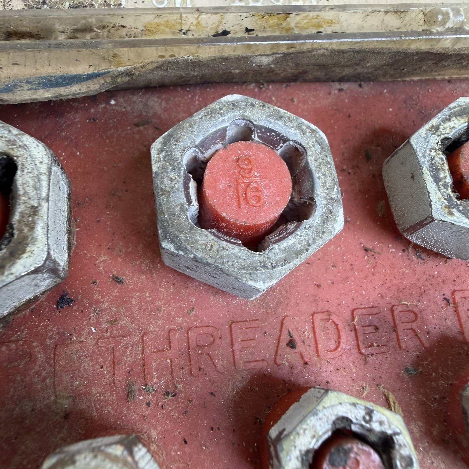 VTG SNAP ON TRF7A & TRC7A RE-THREADER DIE SETS SAE & HEX COURSE & FINE