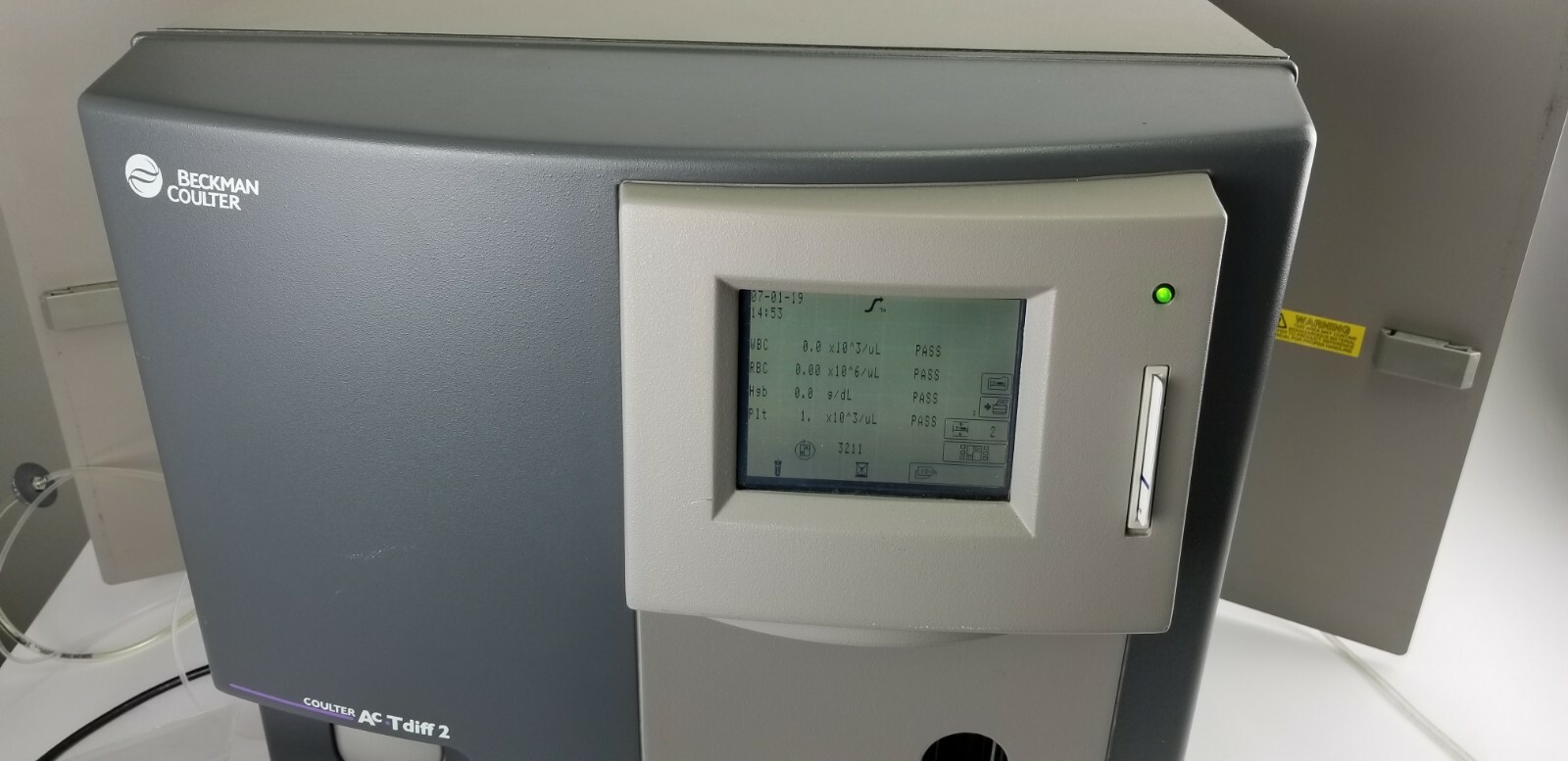 Beckman Coulter Act Diff 2 in Excellent Condition Complete W/ Pick Tubes & more