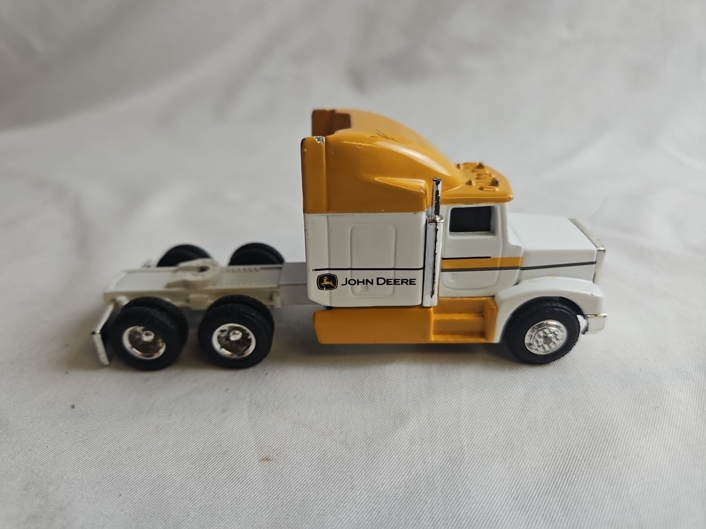 ERTL 1:64 Kenworth T600B Semi Cab John Deere Used Loose CAB ONLY Nice #AA