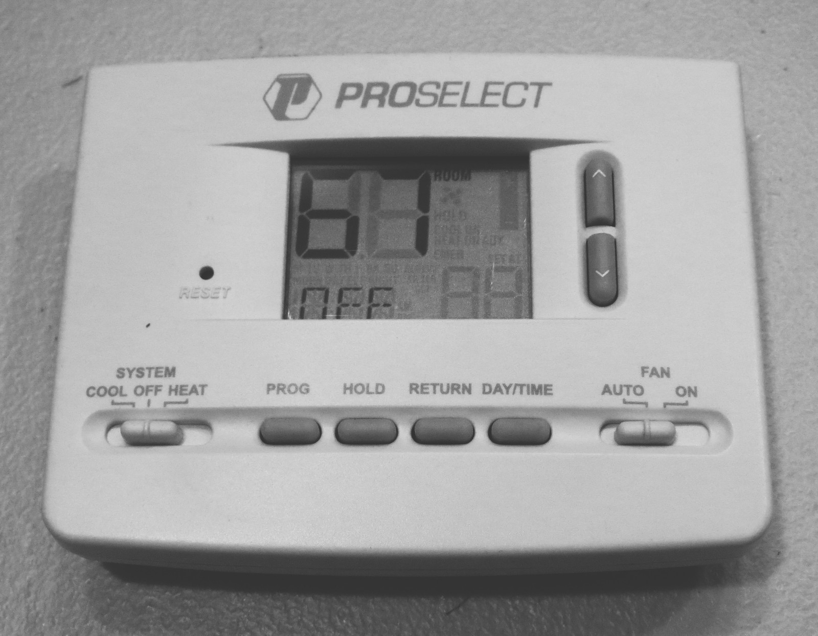 PROSELECT PSTSL11P52 Digital Display 5/2 Day Programmable Thermostat. White