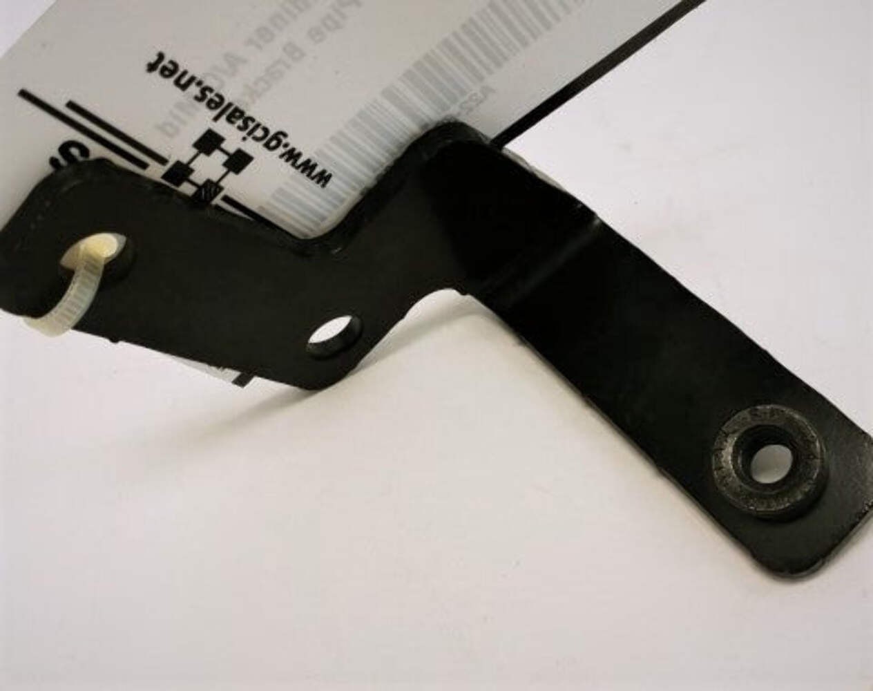 Freightliner A/C Mid Pipe Bracket - P/N A22-69862-000