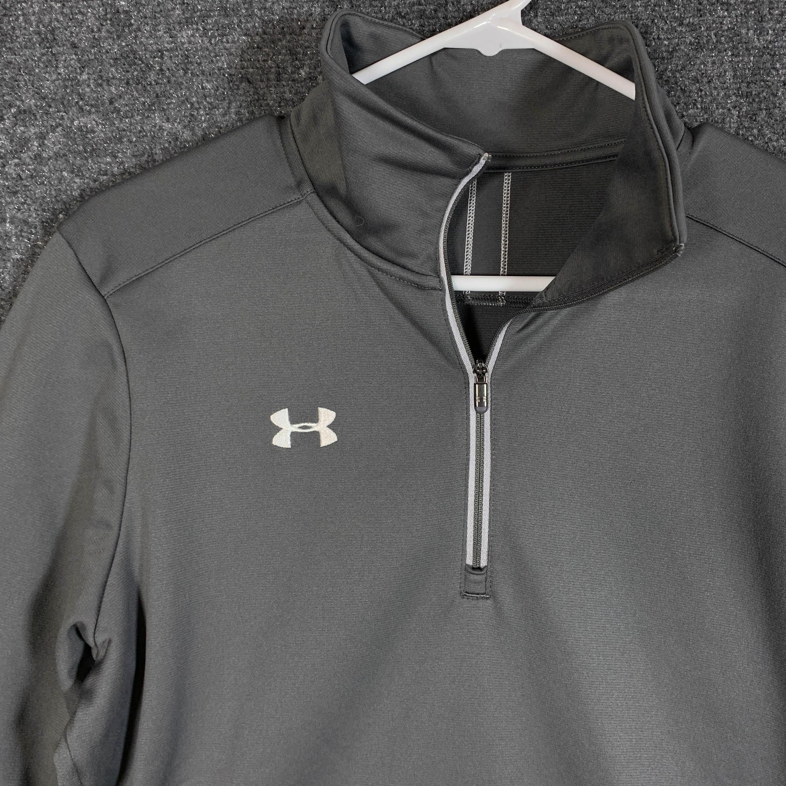 Under Armour Pullover Mens Medium Gray Quarter Zip Long Sleeve All Season Gear
