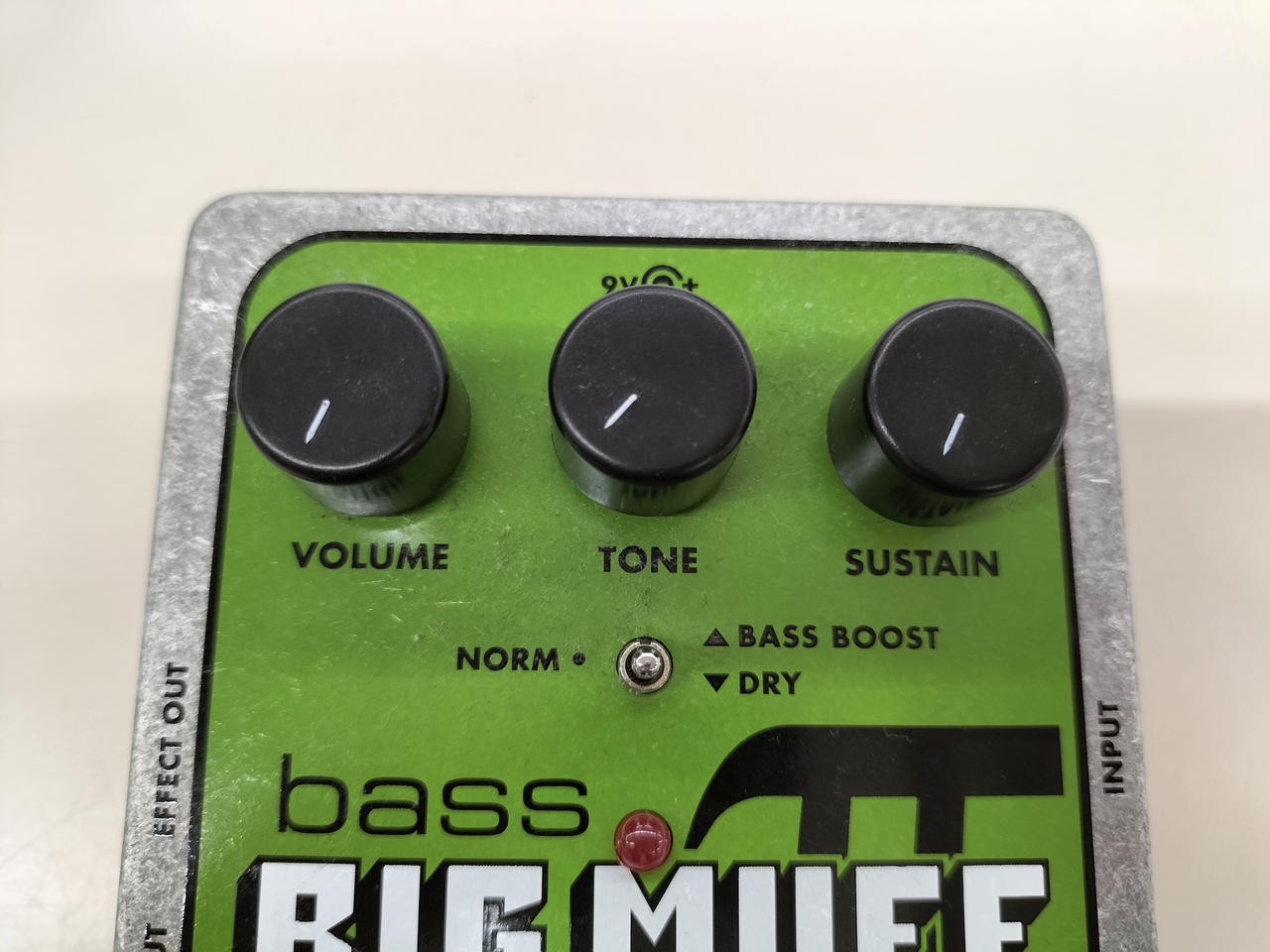 ELECTRO-HARMONIX BASS BIG MUFF Effects Pedal