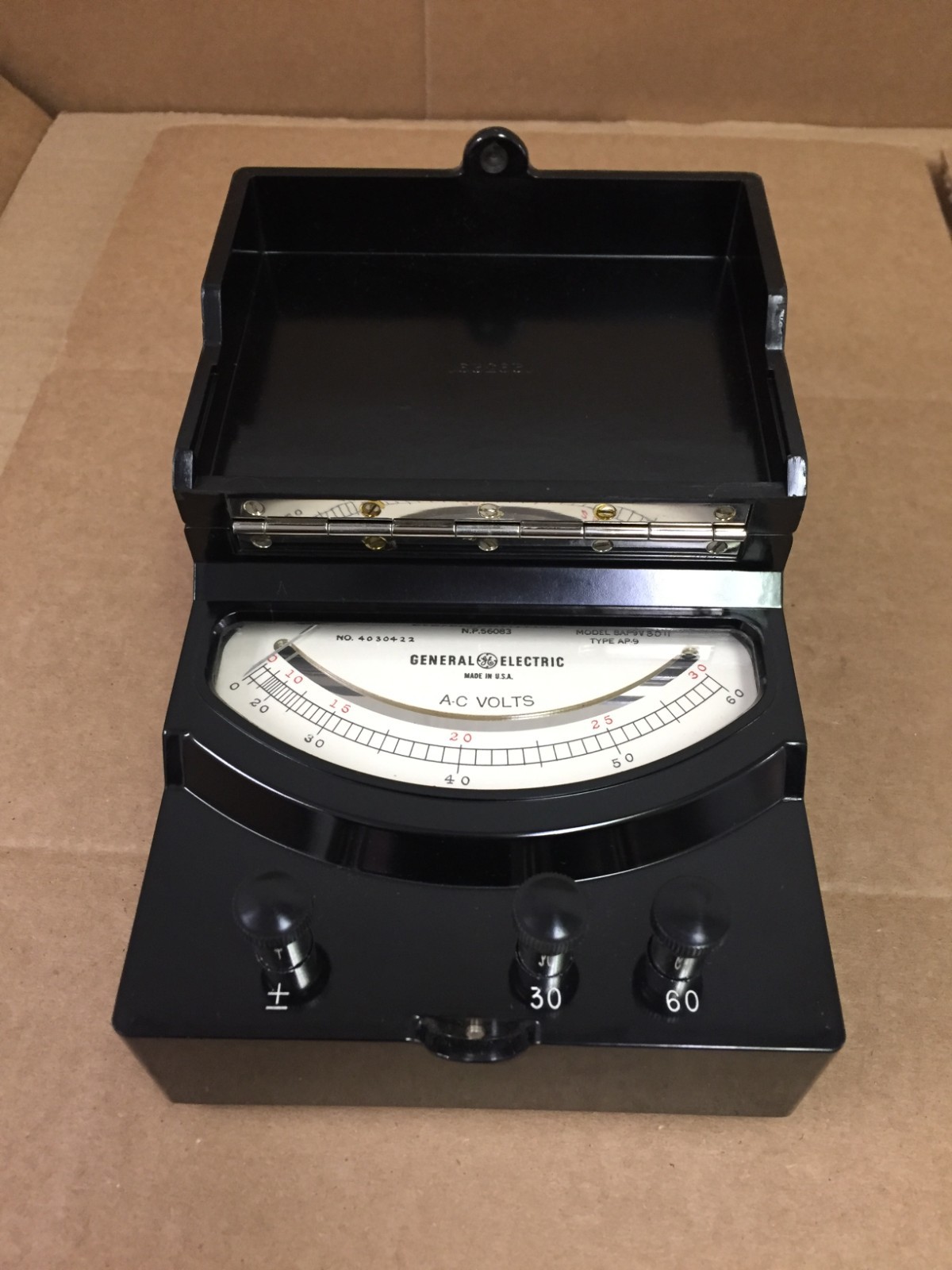 Vintage General Electric GE AP-9 30 60 AC Volts Meter 8AP9VBD11