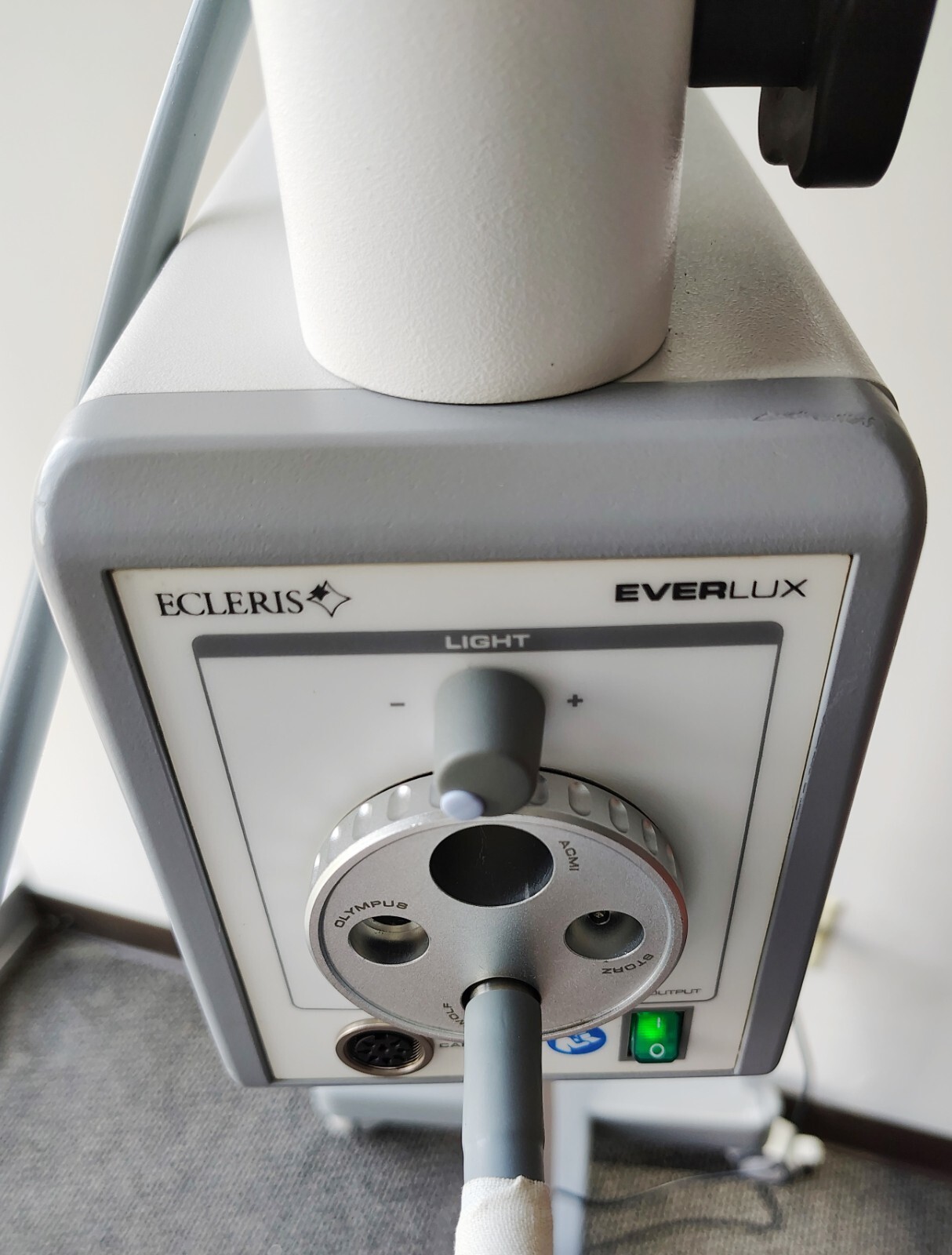 Ecleris Microstar Microscope U10M100F with Ecleris Everlux Light Source