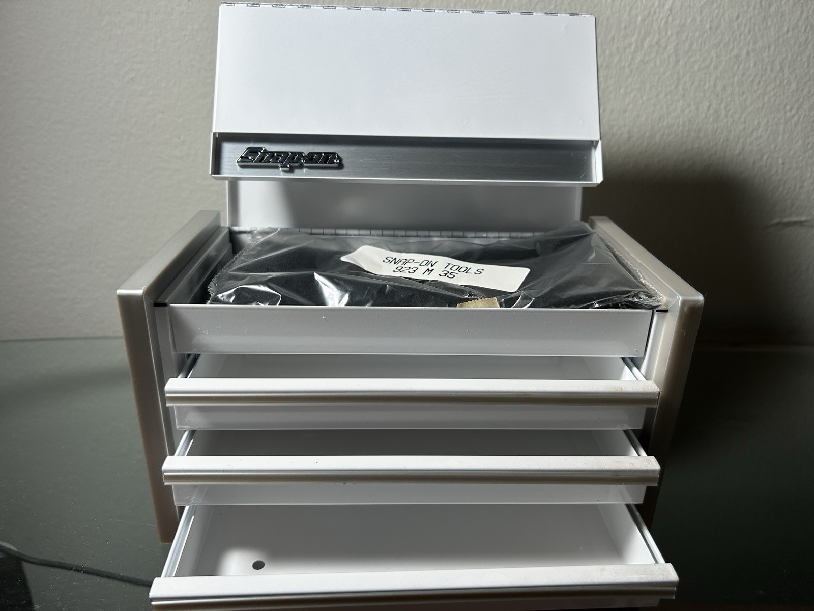 Snap On - Mini Tool Box - White - 1 - 923M35