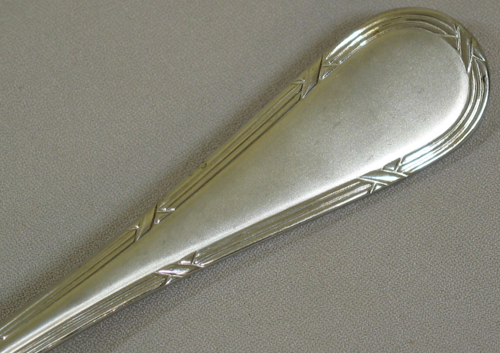 Villeroy & Boch, 2004 Septfontaines Satin Pattern, 18/10 Stainless, Frosted Hdl