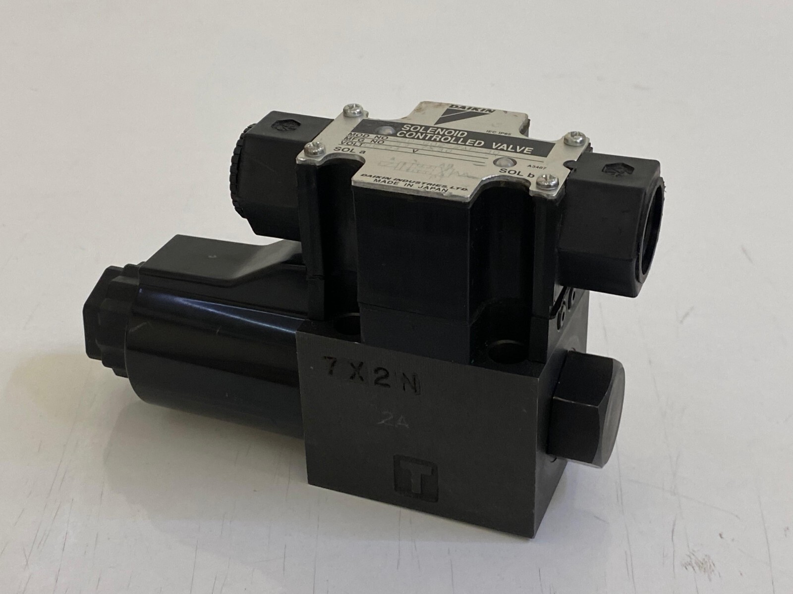 Daikin / Solenoid Controlled Valve / KSO-G02-2AP-30 / 24V DC