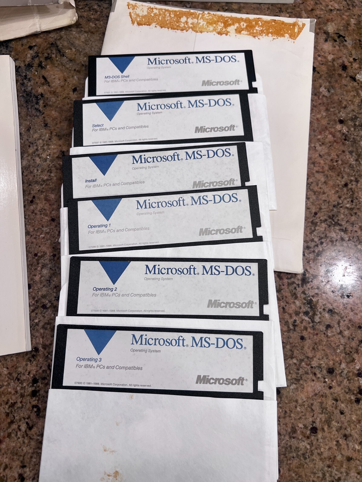 1988 Microsoft 4.01 MS-DOS Operating System (6) 5.25" Floppy Disk Set