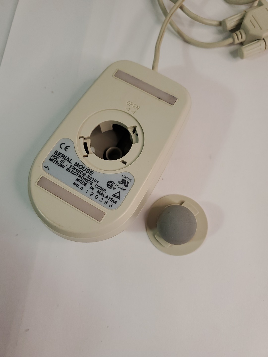 Vintage Mitsumi Serial Mouse EW4ECM-S3101 9-pin 2-button - Working