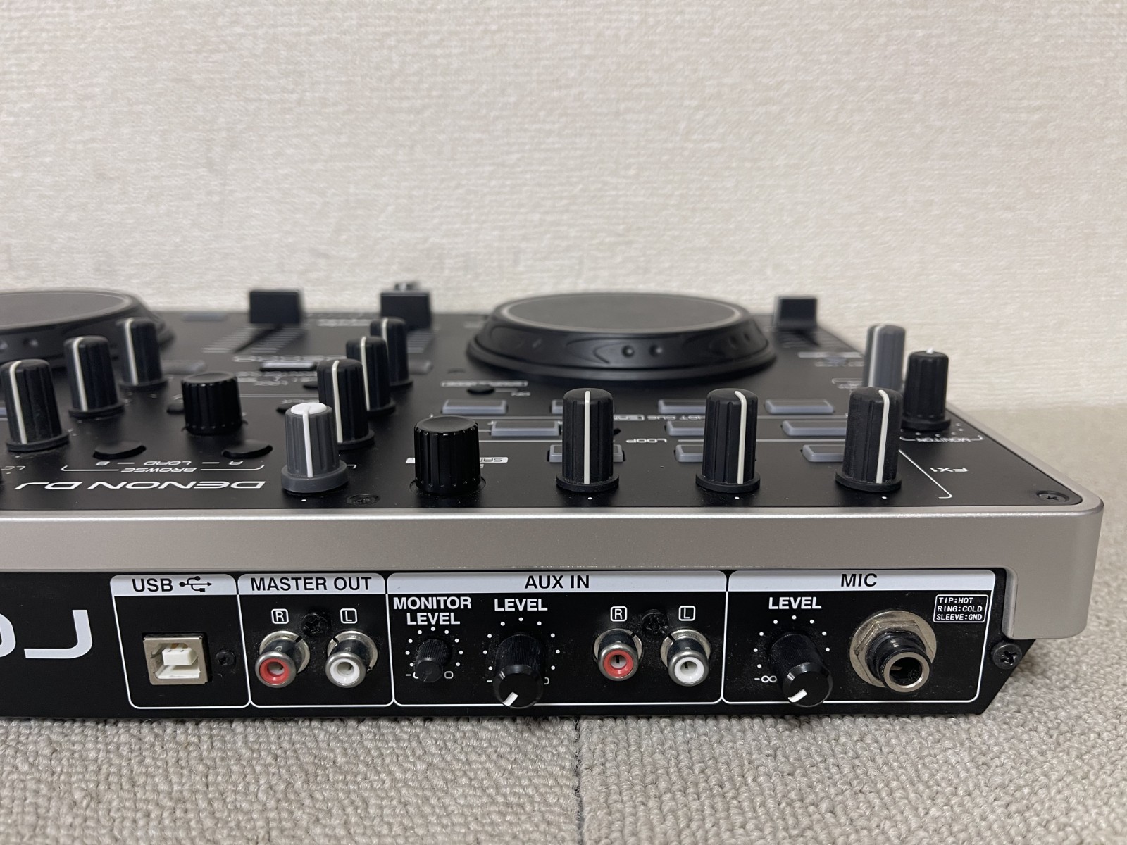Denon DJ MC2000 2-Channel DJ Controller Black with USB Cable Tested & Working