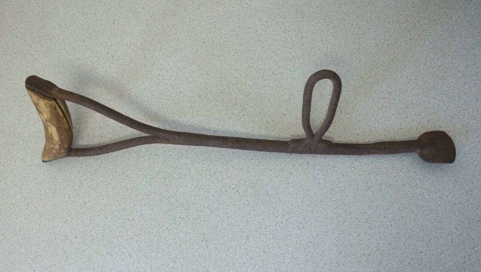 Vintage shingle remover tool Nail remover Homemade?