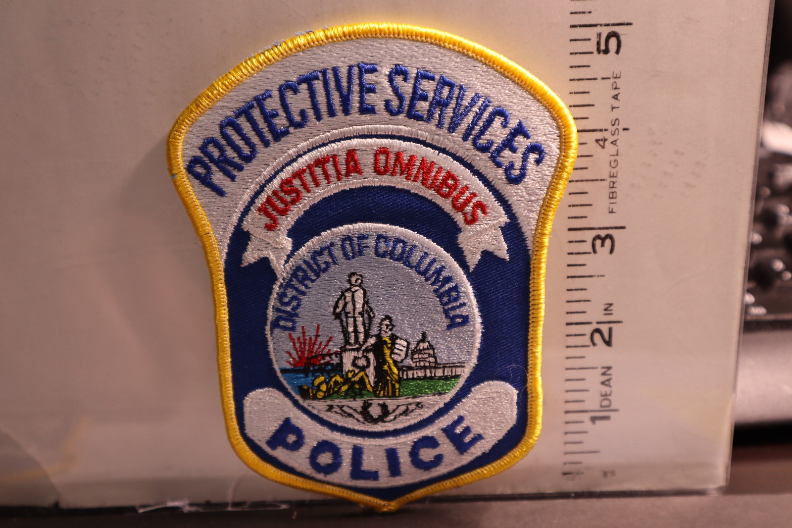police patch  METRO POLICE WASHINGTON DISTRICT OF COLUMBIA PROTECTIVE SERVICES