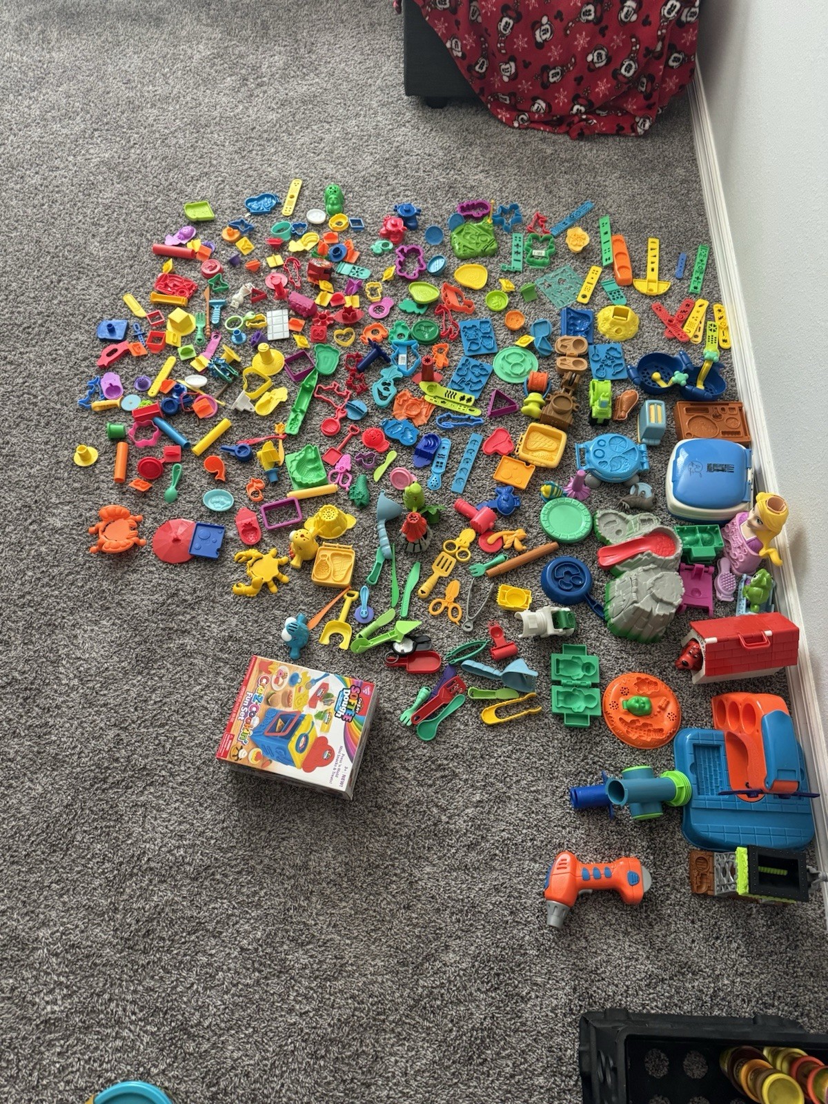Play-Doh Tools, Molds, Accessories Lot of 50+ pieces bundle; cooking, Toy Story 