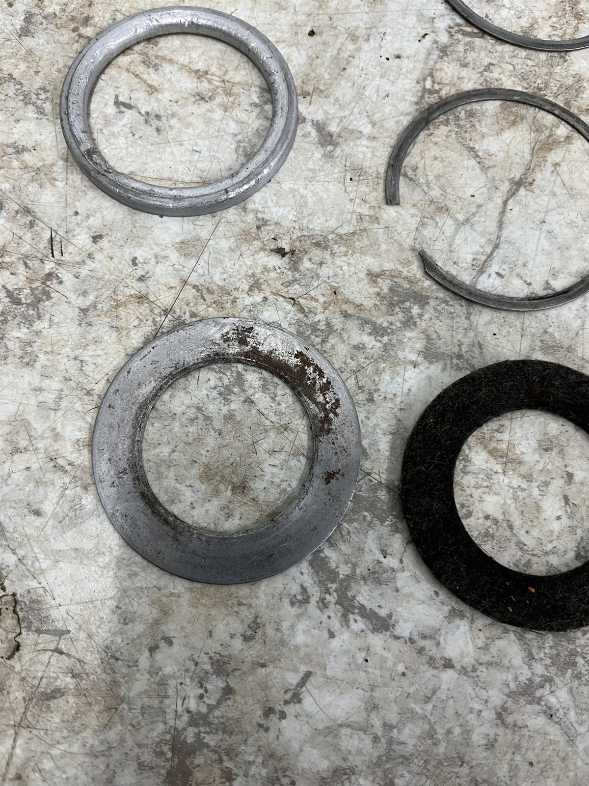 Cleveland 40-86A rim hub dust seals 153-00400 153-00300 154-01300 155-00100