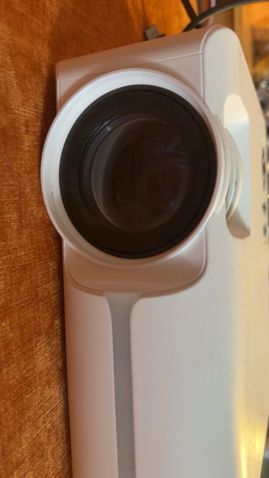 Famishow White Desktop Projector with HDMI & USB Connectivity